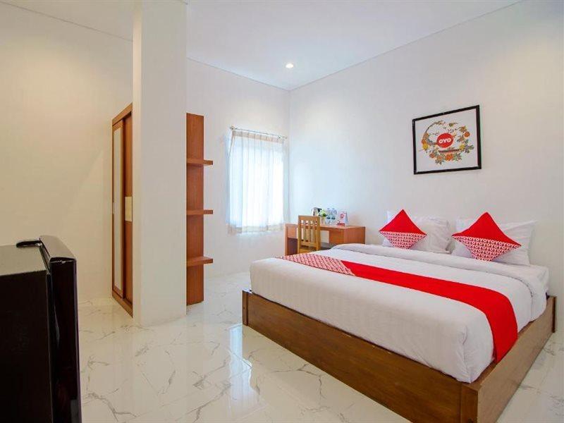 Super Oyo 13I9 88 Exclusive Guesthouse Kejayan Exteriör bild