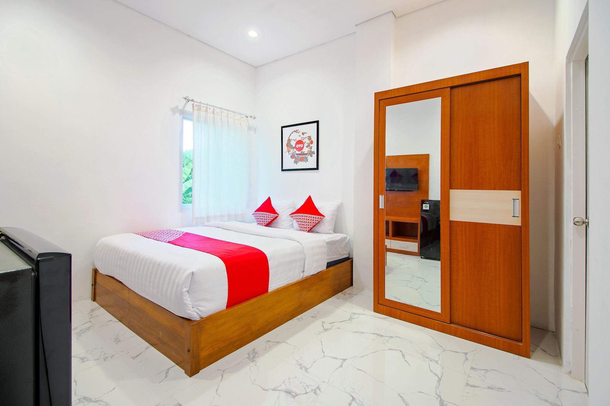 Super Oyo 13I9 88 Exclusive Guesthouse Kejayan Exteriör bild