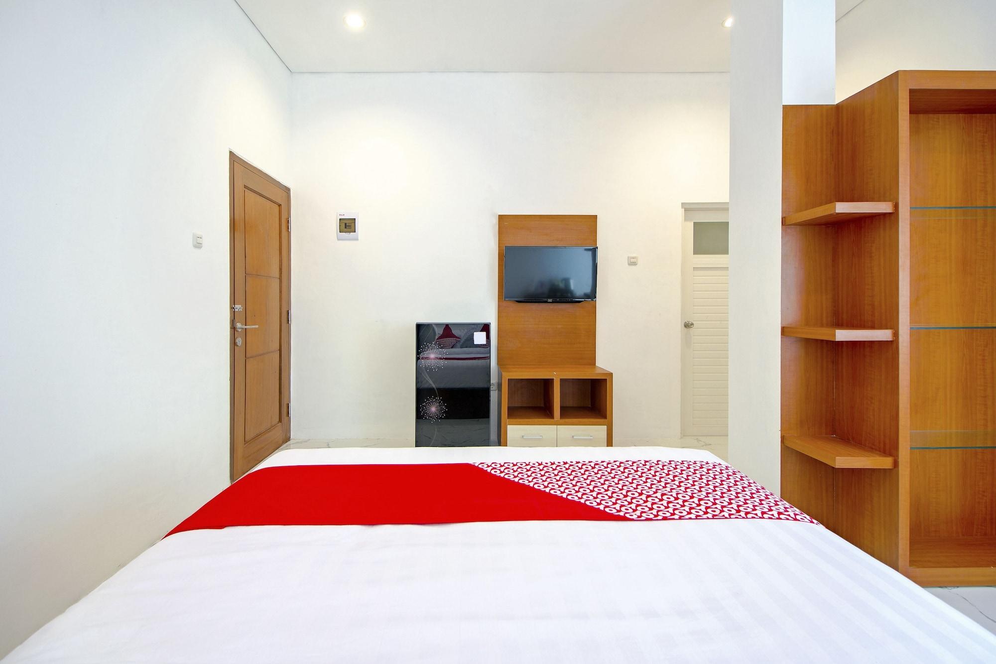 Super Oyo 13I9 88 Exclusive Guesthouse Kejayan Exteriör bild