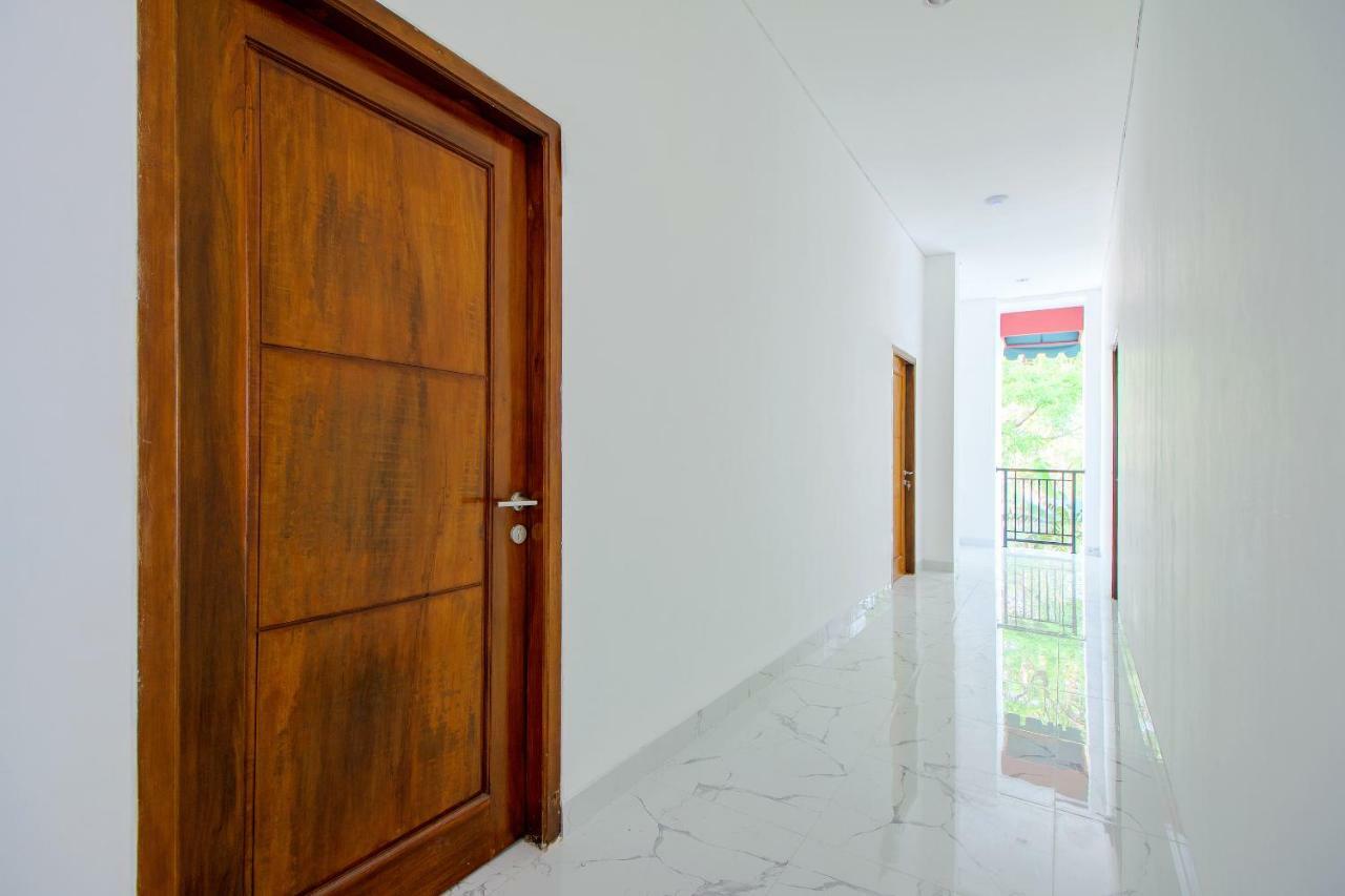 Super Oyo 13I9 88 Exclusive Guesthouse Kejayan Exteriör bild